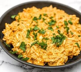 <span style="color:#e6175d"><b><span style="font-size:20px">Something Salty:</span></b></span> This buffalo chicken pretzel dip is perfect for all of you appetizer addicts
