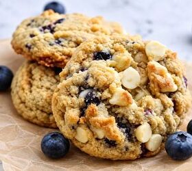 White Chocolate Chip and Blueberry Cookies
